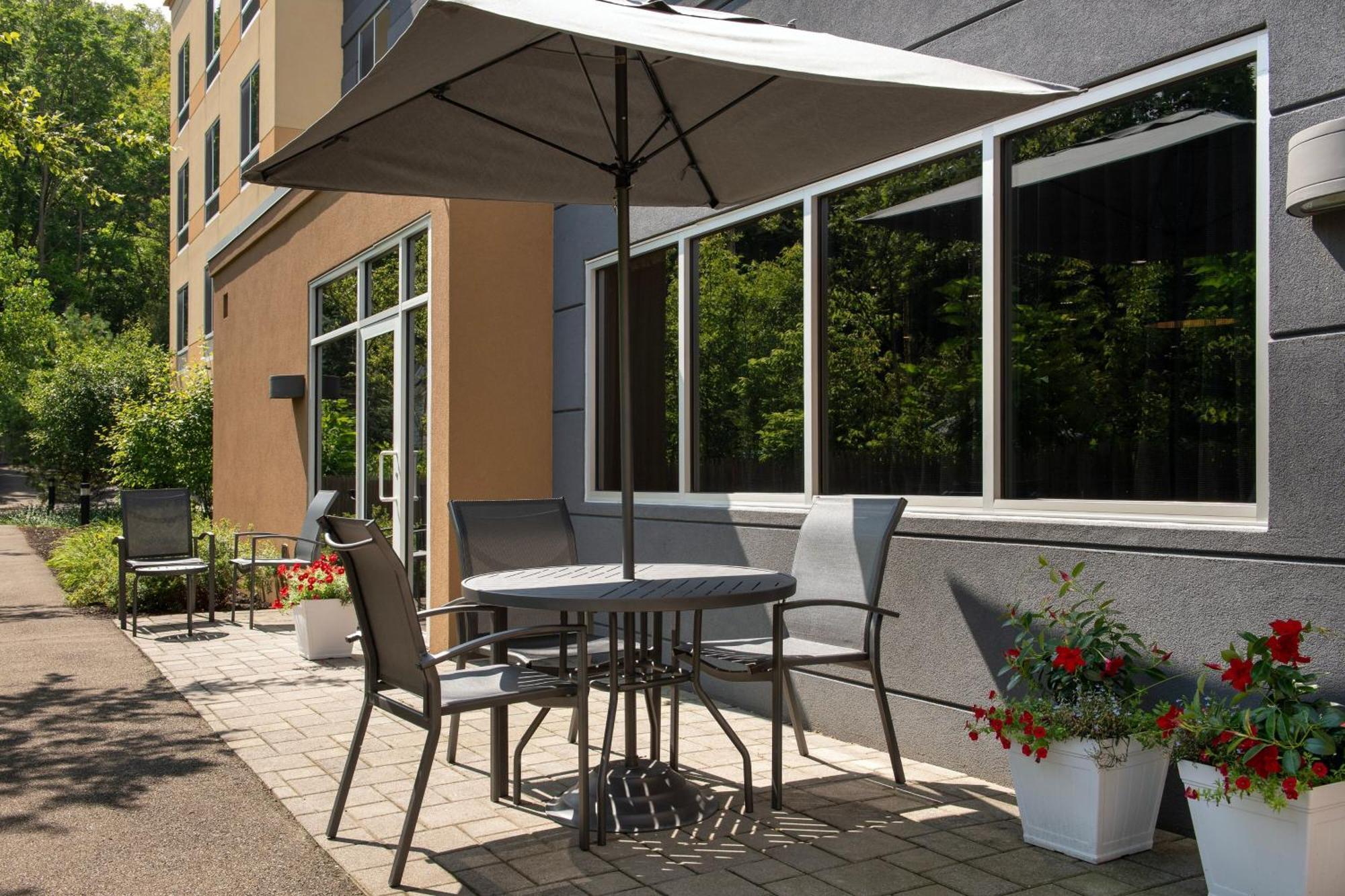 Fairfield Inn & Suites By Marriott איתקה מראה חיצוני תמונה