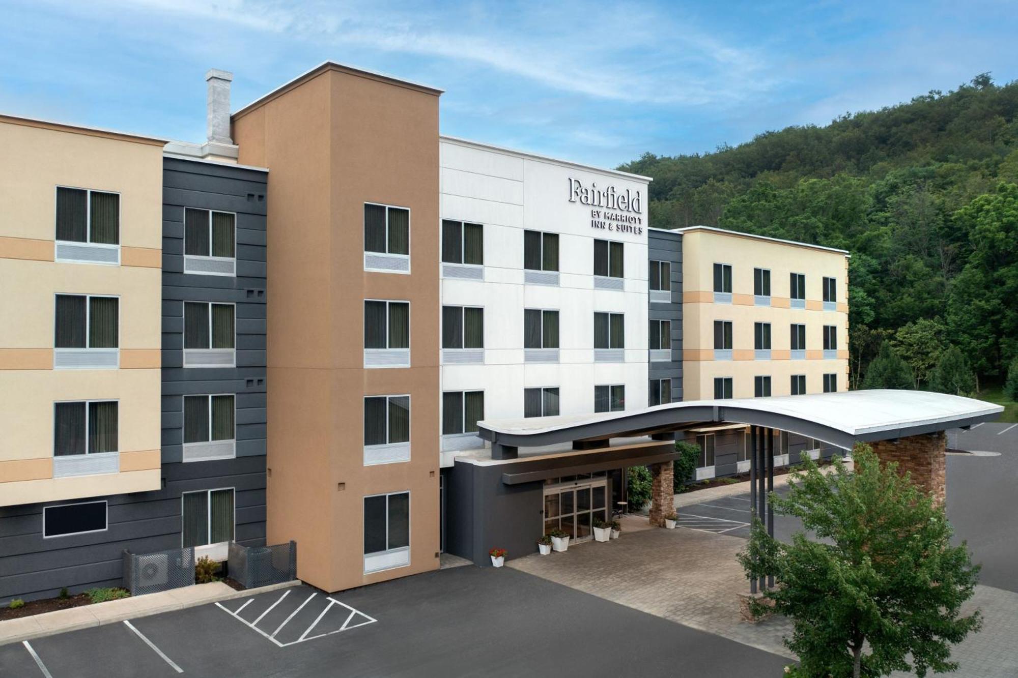 Fairfield Inn & Suites By Marriott איתקה מראה חיצוני תמונה